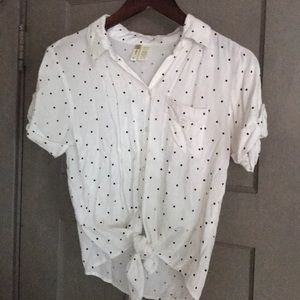 Cute flowy crop shirt